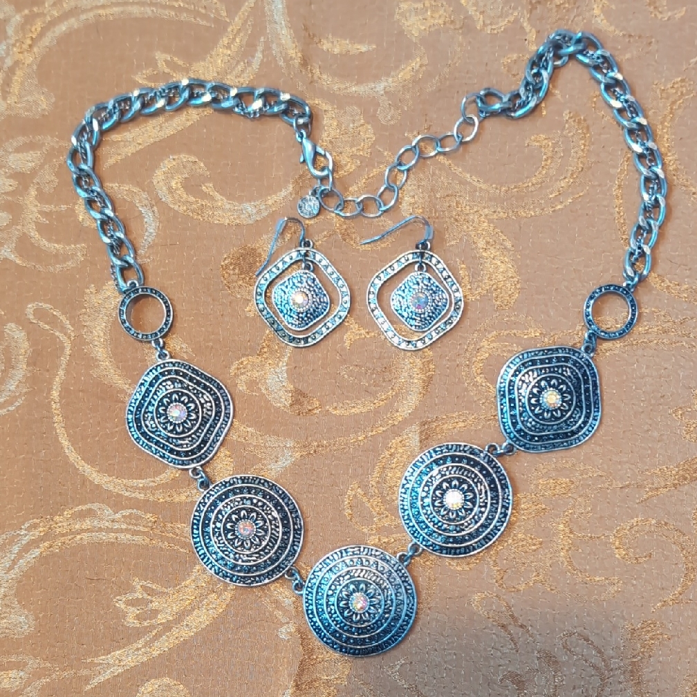 Ruby Road Silver-Tone Geometric Necklace And Earring Set 12$